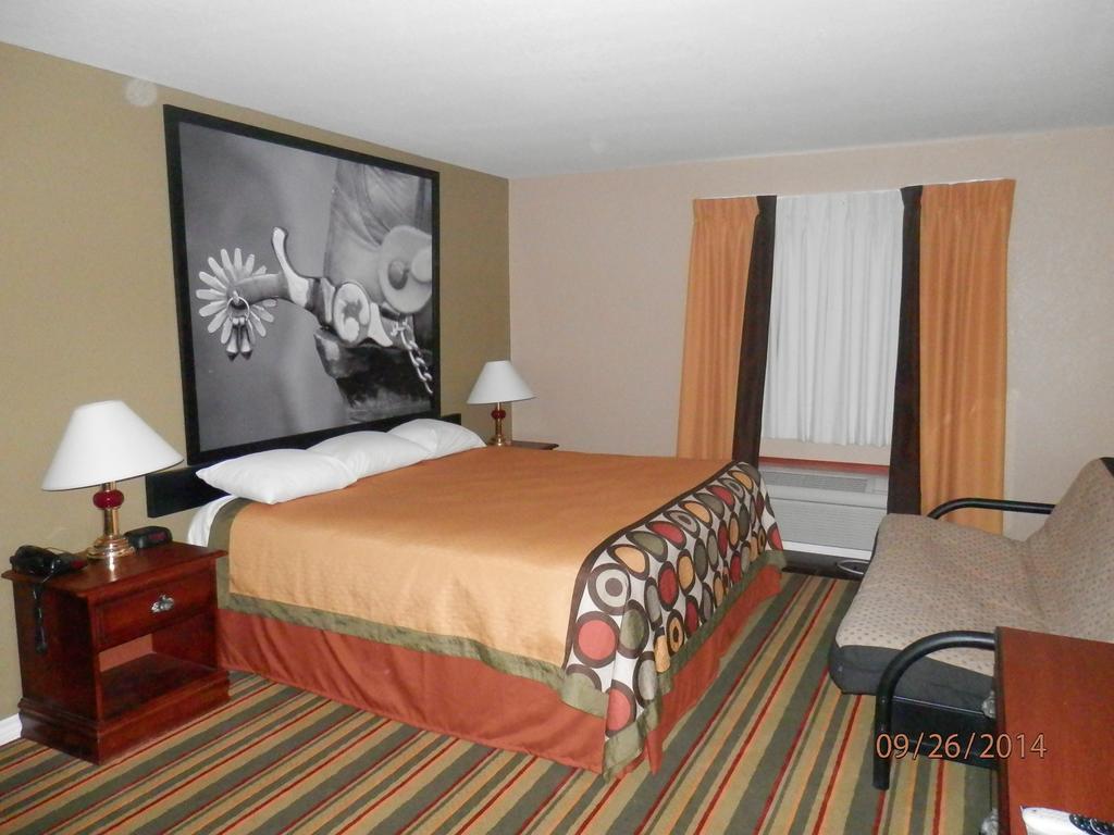 Super 8 By Wyndham Childress Motel Eksteriør billede
